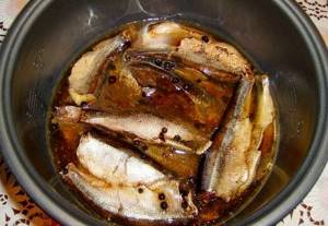 Homemade sprats from bleak in a slow cooker