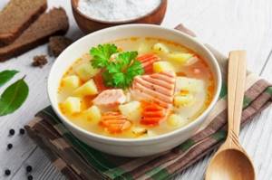How to quickly and tasty cook salmon soup