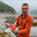 Как легально поймать рыбу с красной икрой на Камчатке в период нереста
