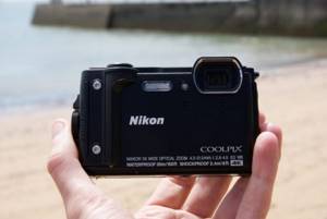 camera Nikon Coolpix W300
