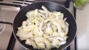 Onions in a frying pan