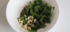 Marinade of parsley, garlic and soy sauce