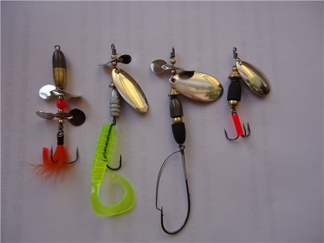 Unhooked hooks for pike
