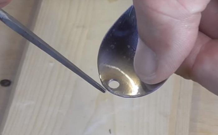 hole in the spoon