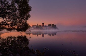 Lake Vvedenskoye photo