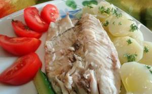fish with tomatoes and potatoes