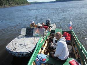 Рыбаки в лодках