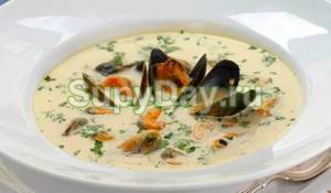 Fish soup with cream and mussels