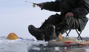 Снаряжение на зимнюю рыбалку