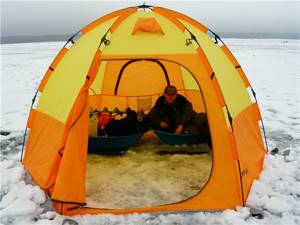 выбор лучшей палатки для зимней рыбалки