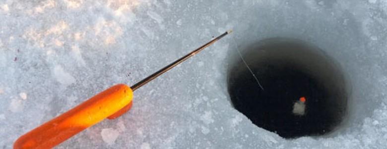 Winter fishing with a float